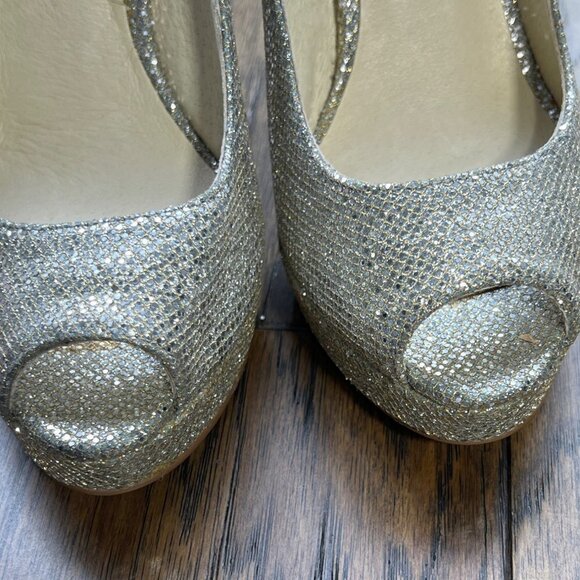 MICHAEL MICHAEL KORS Metallic York Platform Pumps Silver Sz 5 NWOB - Picture 4 of 9
